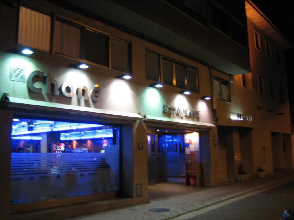 Hotel Chané La Puebla De Alfinden Extérieur photo